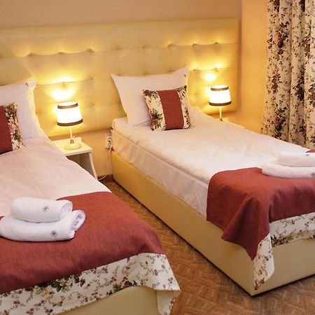 Hotel&Restaurant Premium Club Yaremche Oda fotoğraf