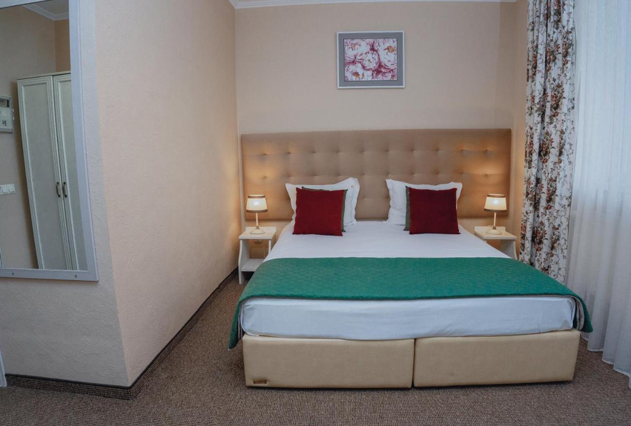 Hotel&Restaurant Premium Club Yaremche Dış mekan fotoğraf