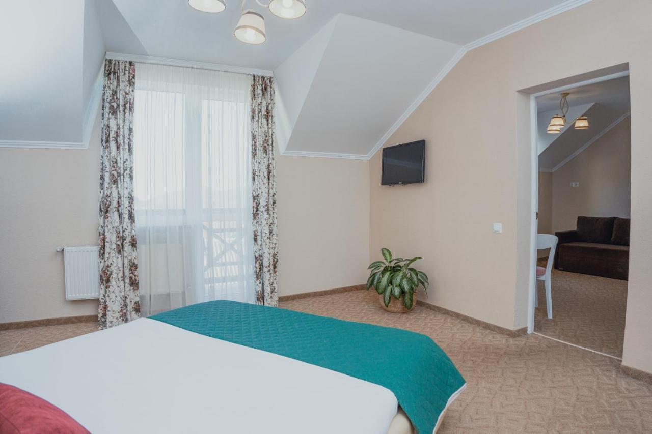 Hotel&Restaurant Premium Club Yaremche Dış mekan fotoğraf