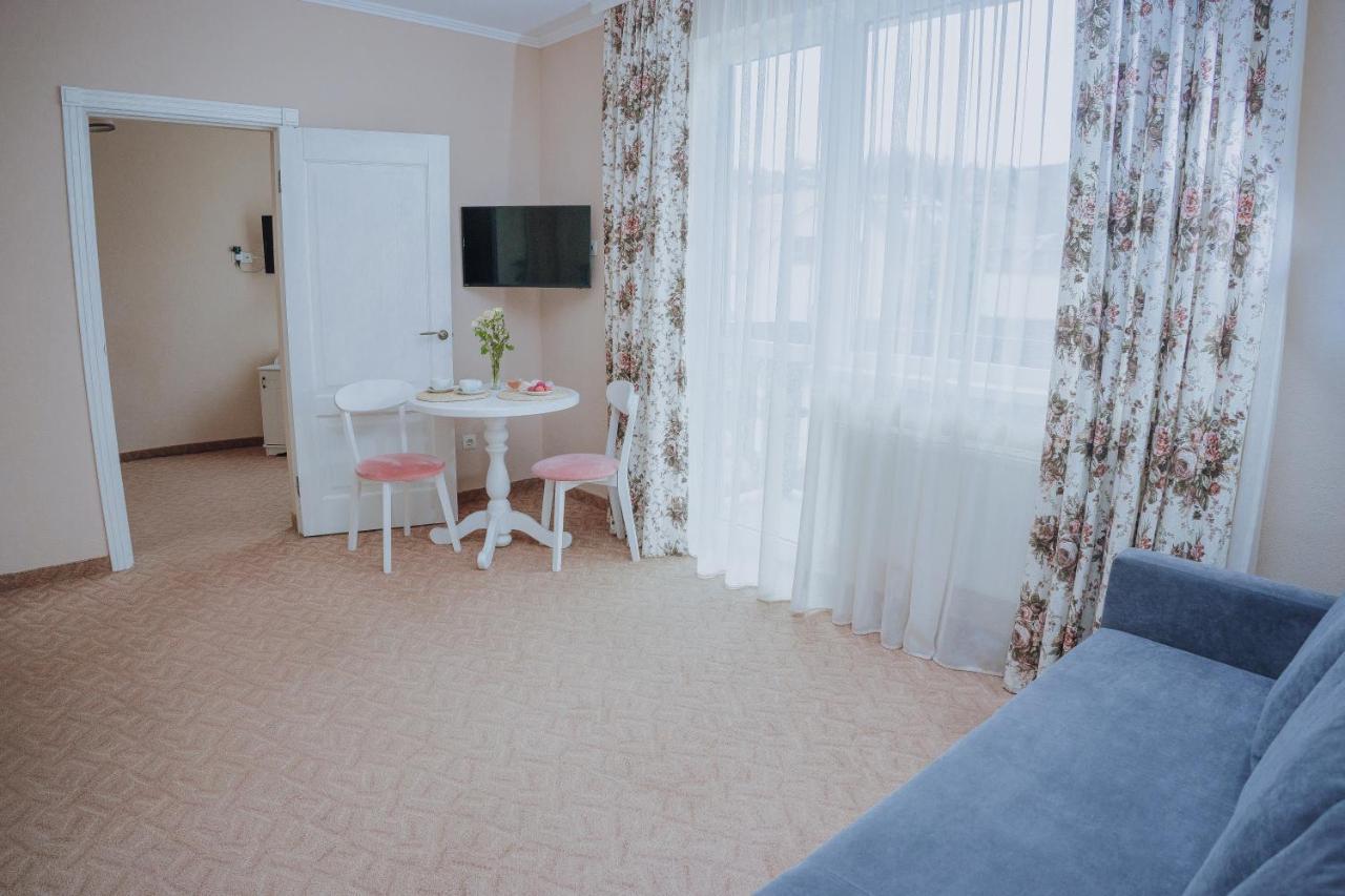 Hotel&Restaurant Premium Club Yaremche Dış mekan fotoğraf
