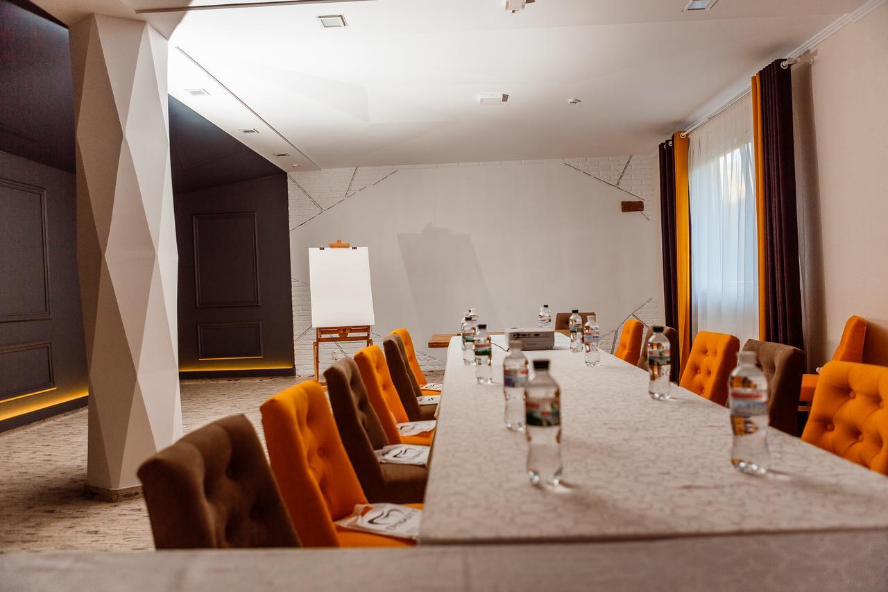 Hotel&Restaurant Premium Club Yaremche Dış mekan fotoğraf