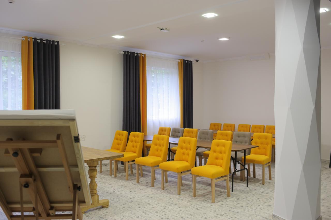 Hotel&Restaurant Premium Club Yaremche Dış mekan fotoğraf