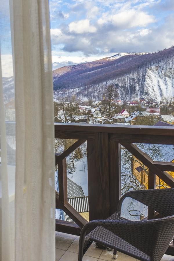 Hotel&Restaurant Premium Club Yaremche Dış mekan fotoğraf