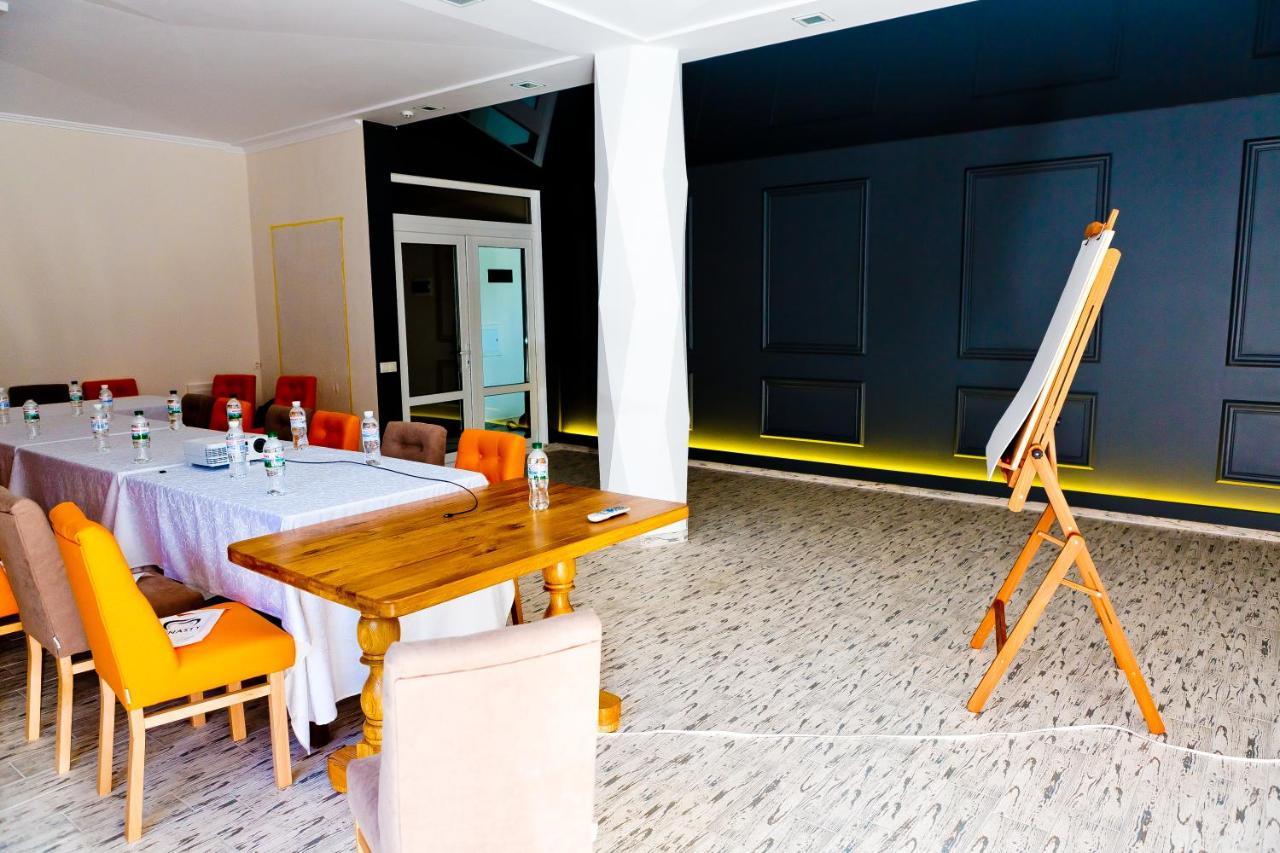 Hotel&Restaurant Premium Club Yaremche Dış mekan fotoğraf